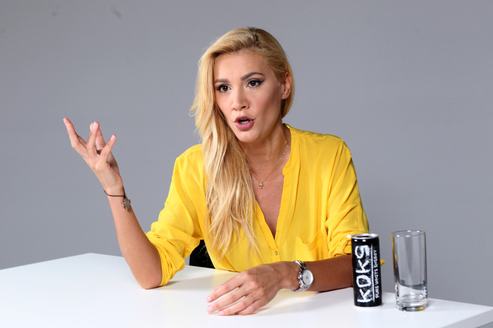 Voditeljku Parova sačekali u mraku u 3 ujutru, nije znala šta ju je snašlo! (FOTO)