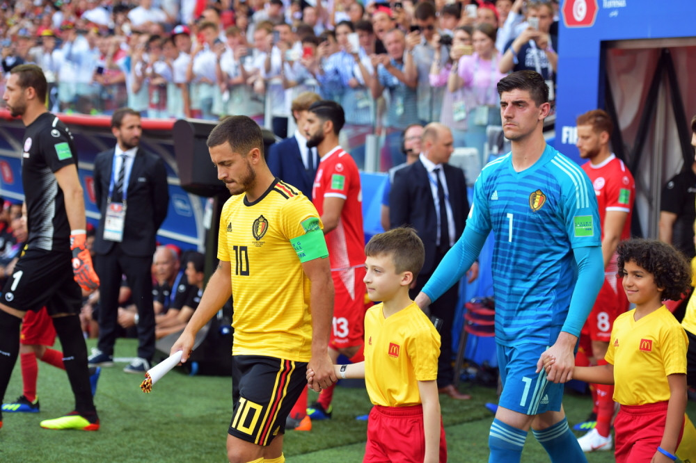 Belgijanci napravili ludačku atmosferu, Azar saletao Di-džeja, Kurtoa mu nalegao na rame (VIDEO)