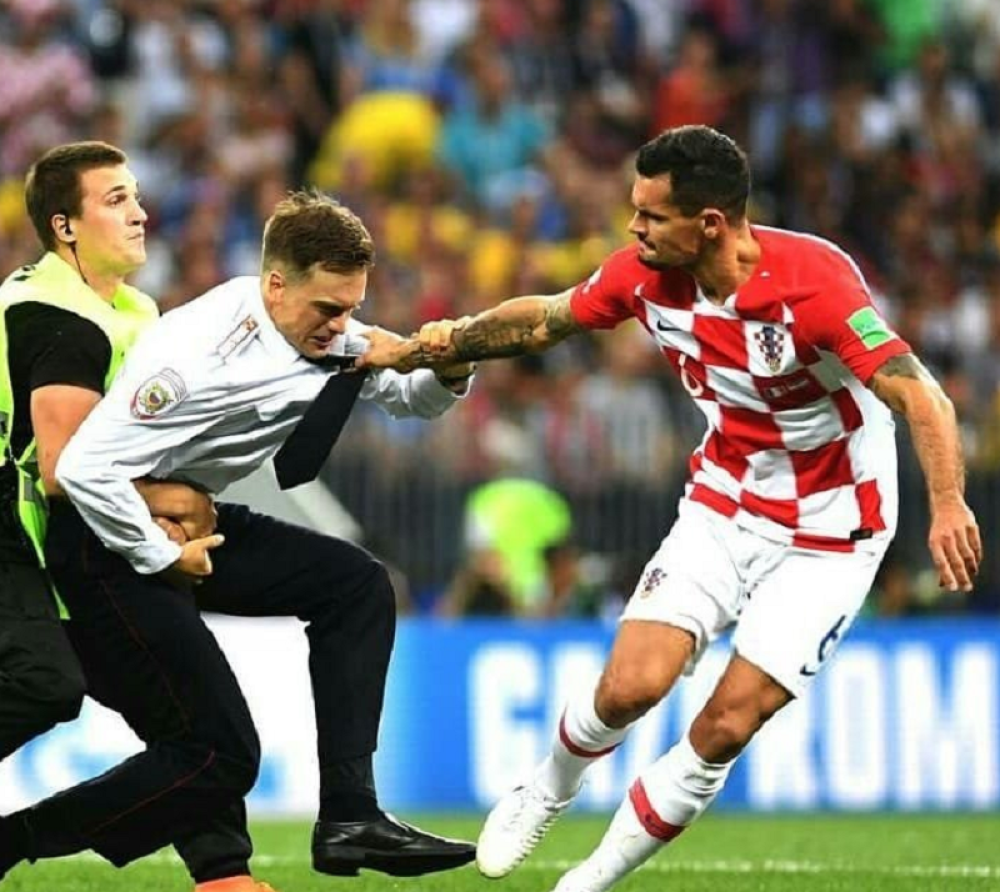 Stigle kazne za istrčavanje na teren tokom finala Svetskog prvenstva, nikog neće ostaviti ravnodušnim