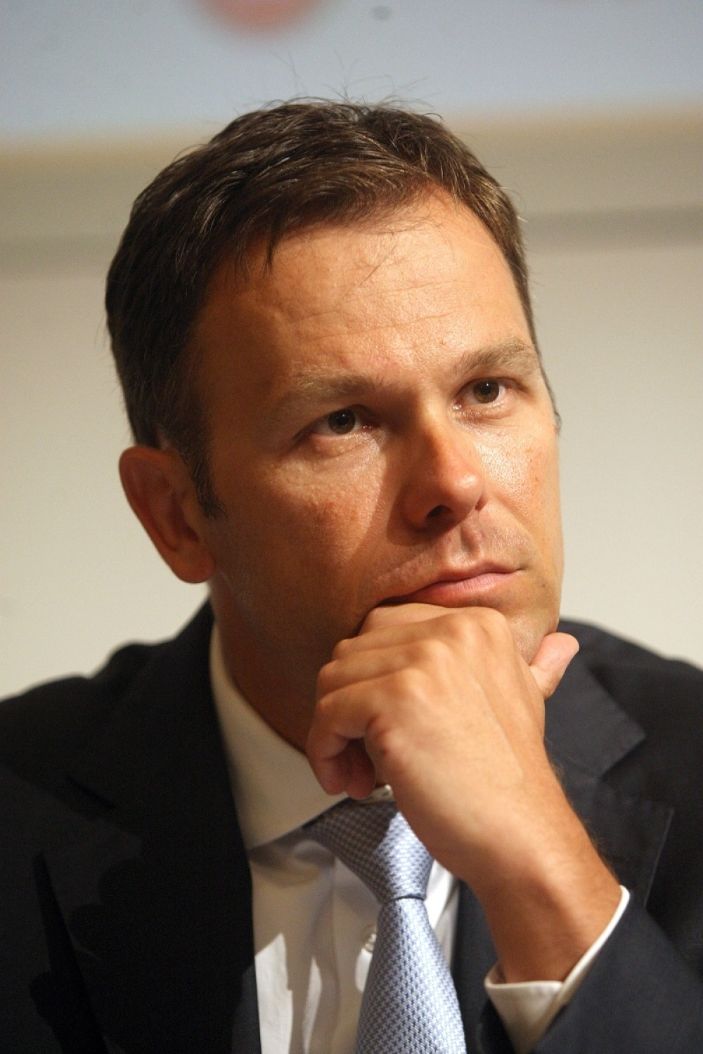 Siniša, ne osvrći se na hajku neradnika!