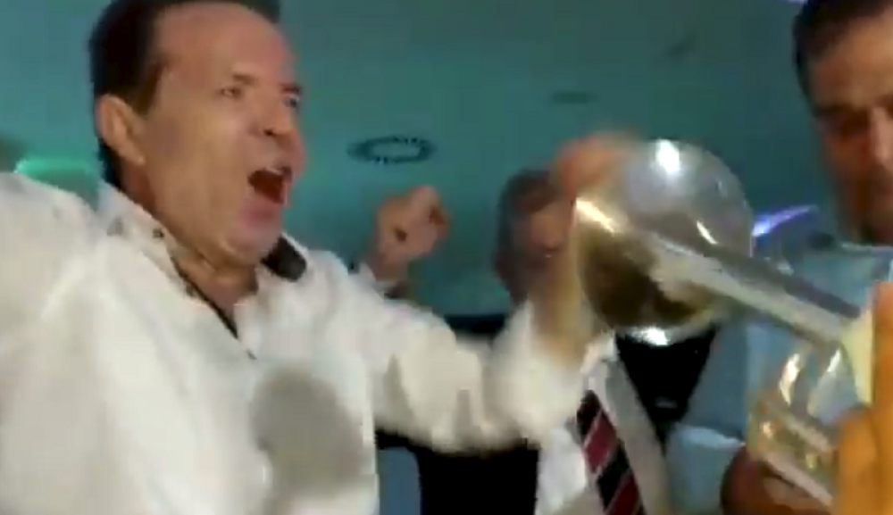 Ovoliko ni HRVATI nisu DIVLJALI zbog srebra u fudbalu! Bogoljub Karić je UNUKU slavio rođendan K'O DA SUTRA NE POSTOJI!