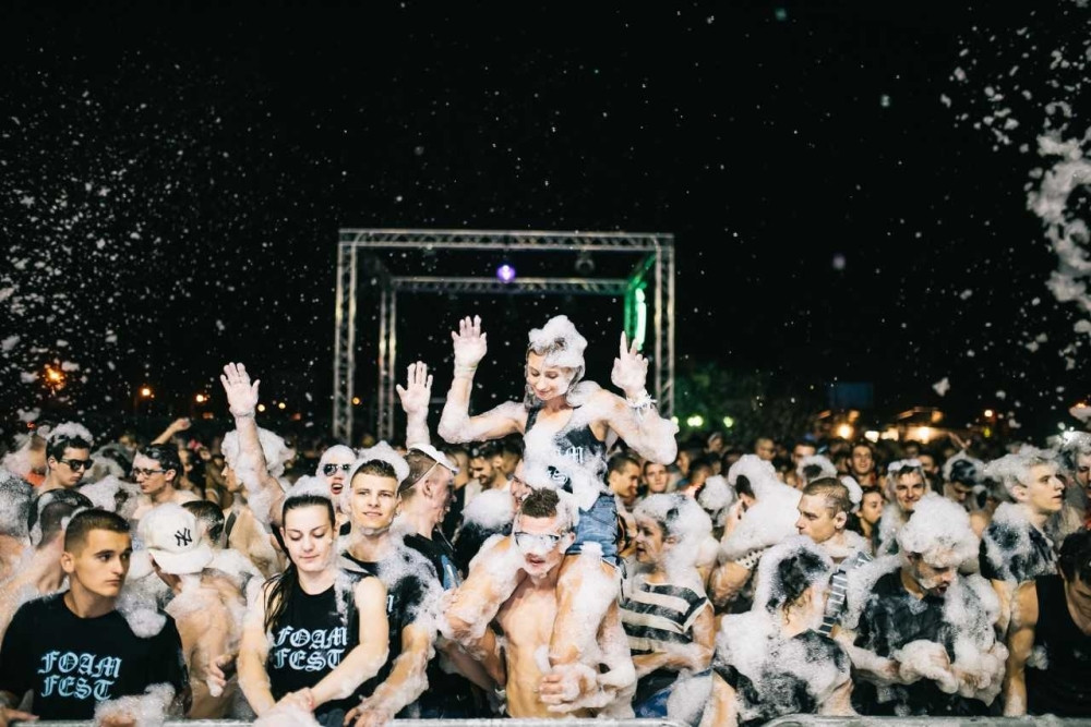 Moćne ženske DJ ZVEZDE ZA VRHUNSKU ŽURKU NA FOAMFESTU!