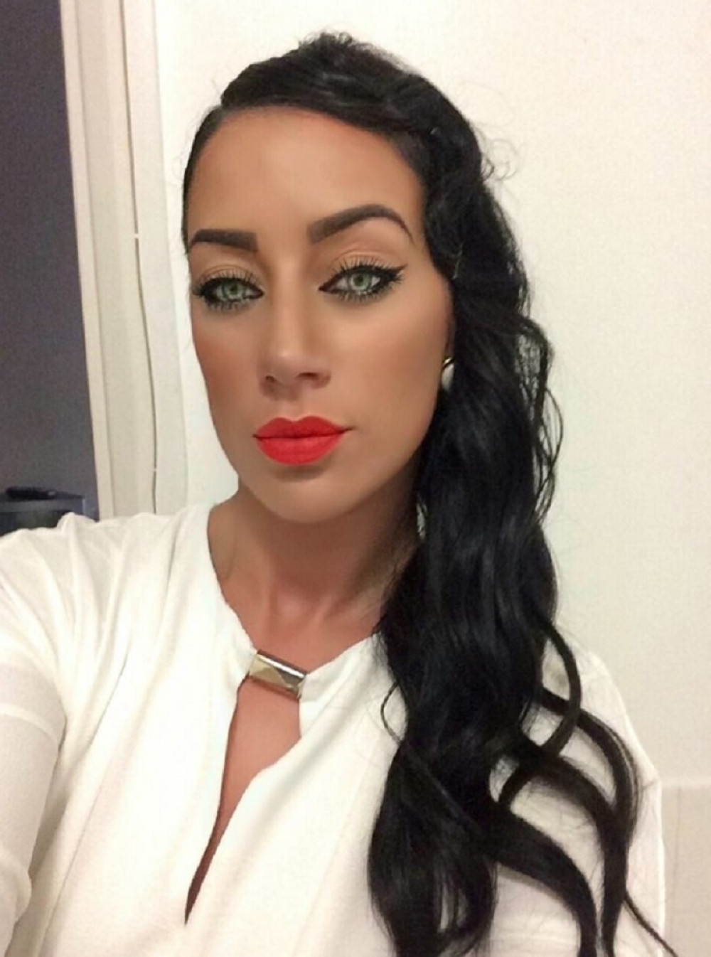 Prelepa Lejla (32) otišla kod muža u zatvor da mu pokaže njihovu novorođenu bebu, a ono što je policija našla izazvalo je OPŠTU PANIKU!