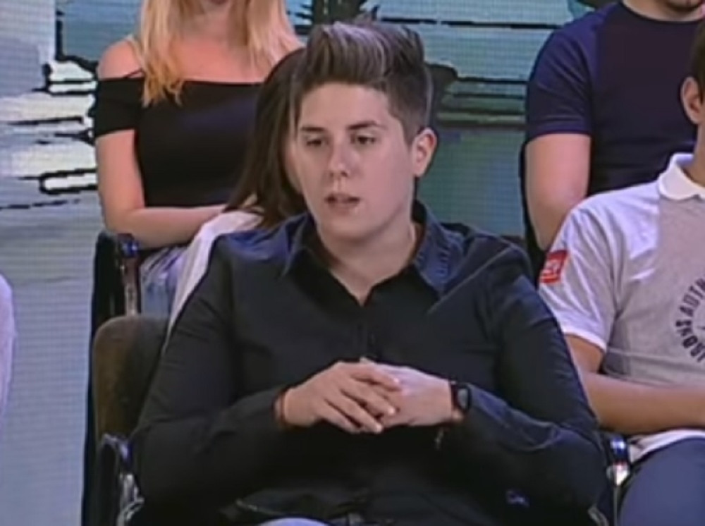 "GEPEKOVAĆU TE, KEPECU!" Matora dobijala stravične pretnje od Anabele Atijas