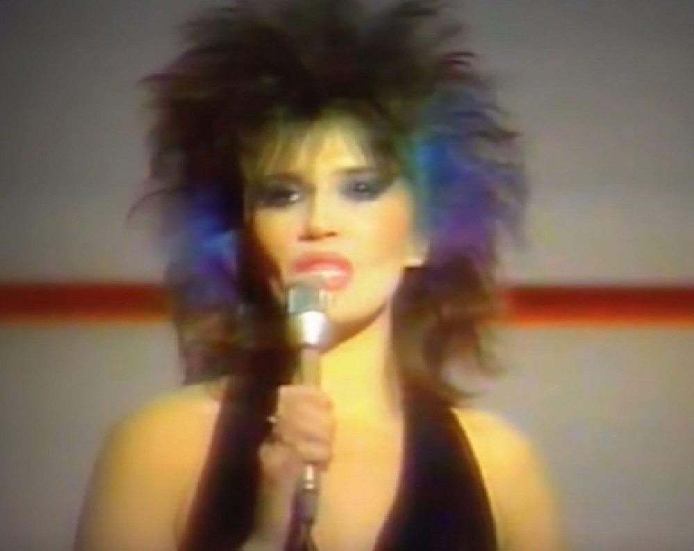 Pevačica grmi u sedmoj deceniji! Pokazala lice bez trunke šminke!