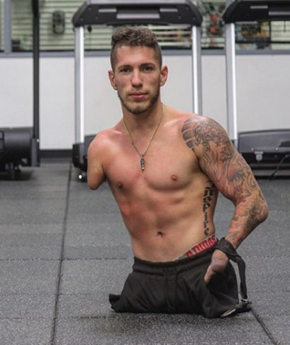 Kad vidite kako trenira momak bez ruku i nogu, NEĆETE IMATI NIKAKAV IZGOVOR!