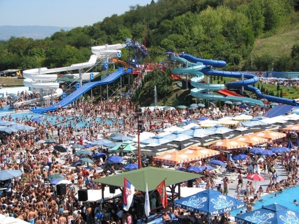 Ljudi masovno pohrlili u Jagodinu, kad vidite zbog čega, OTIĆI ĆETE ODMAH I VI!