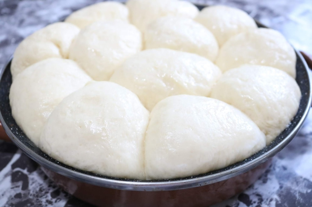 Evo kako da napravite savršene penaste buhtle sa sirom! (VIDEO)