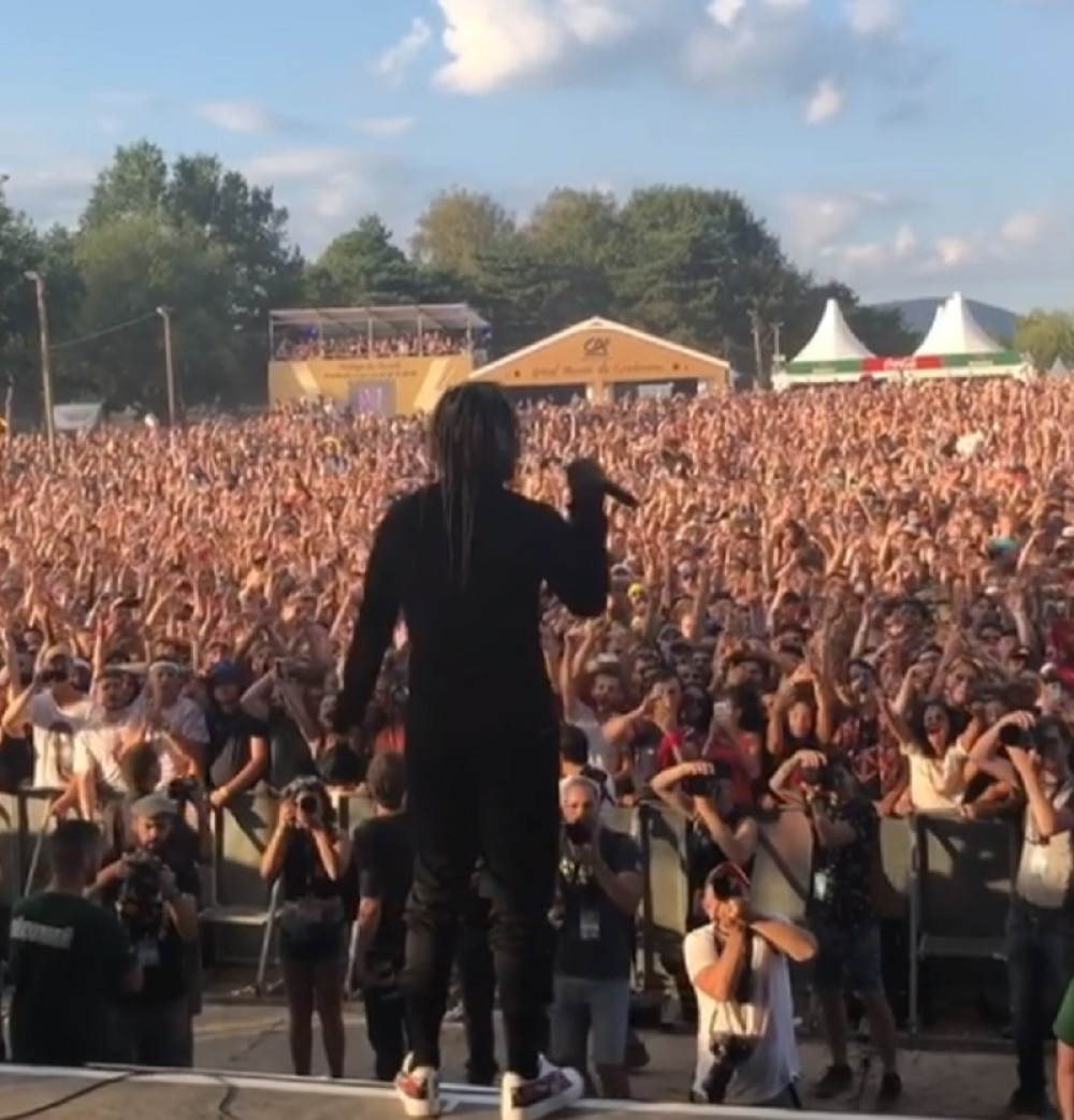 Reper pretučen i opljačkan, njegov otac van sebe: "Udarali su ga u glavu, govorili da će ga ubiti"