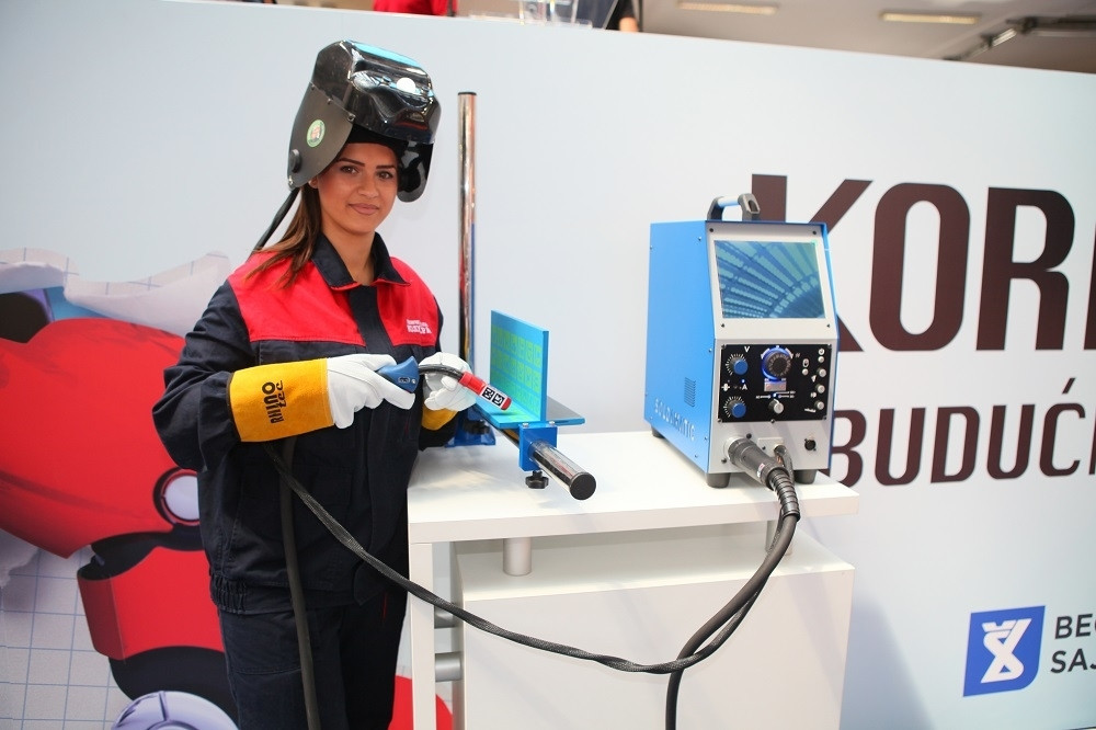 Jelena (20) proglašena je za najbolju zavarivačicu na svetu, a sada su joj se snovi konačno ostvarili!