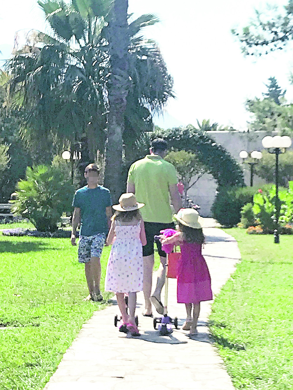 Sergej Ćetković razmazio svoje devojke