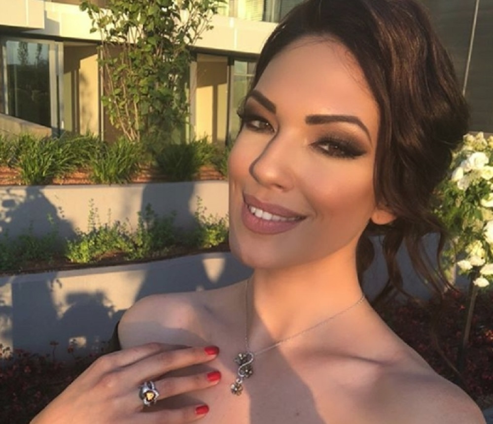 Nina Radulović je prava bomba: A tek da vidite kako izgleda njena rođena sestra! (FOTO)