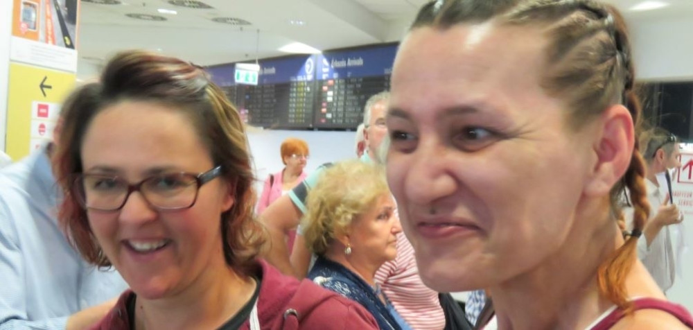 SESTRE MILICA I JASMINKA SU SE PRONAŠLE NAKON 50 GODINA: Odrasla sam u laži, gušila sam se u suzama, više je ne puštam!