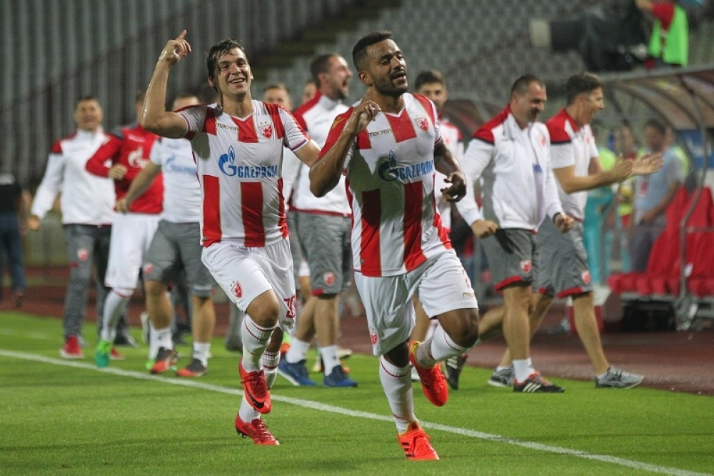 Zvezdin fudbaler dobio dvoje dece u ISTOM DANU SA DVE RAZLIČITE ŽENE!