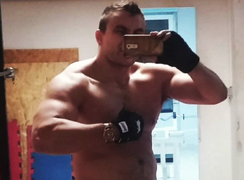 NISMO GA PREPOZNALI KOLIKO SE NAGRUVAO U TERETANI! Ovaj hrvatski pevač je ukrao jednu od najlepših srpskih manekenki!