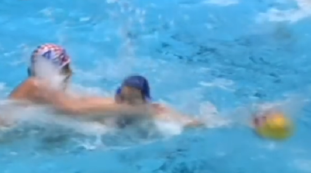 I Dobud pre 6 godina PESNICOM RASPALIO Filipovića, koji je KRVAV OSTAO u bazenu! (VIDEO)