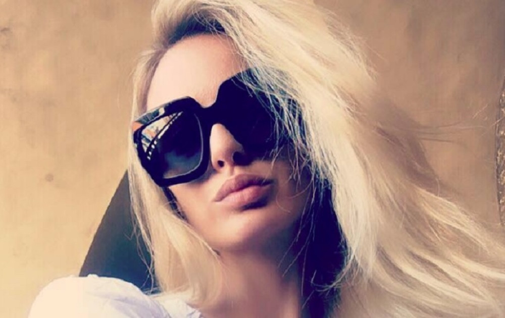 Nakon BRUTALNOG ubistva supruga, Sanja Papić samo uz NJU nalazi spokoj! (FOTO)