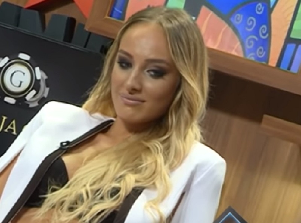 Poražavajući potez njenog očuha Andreja Atijasa! SRAMOTA! (FOTO)