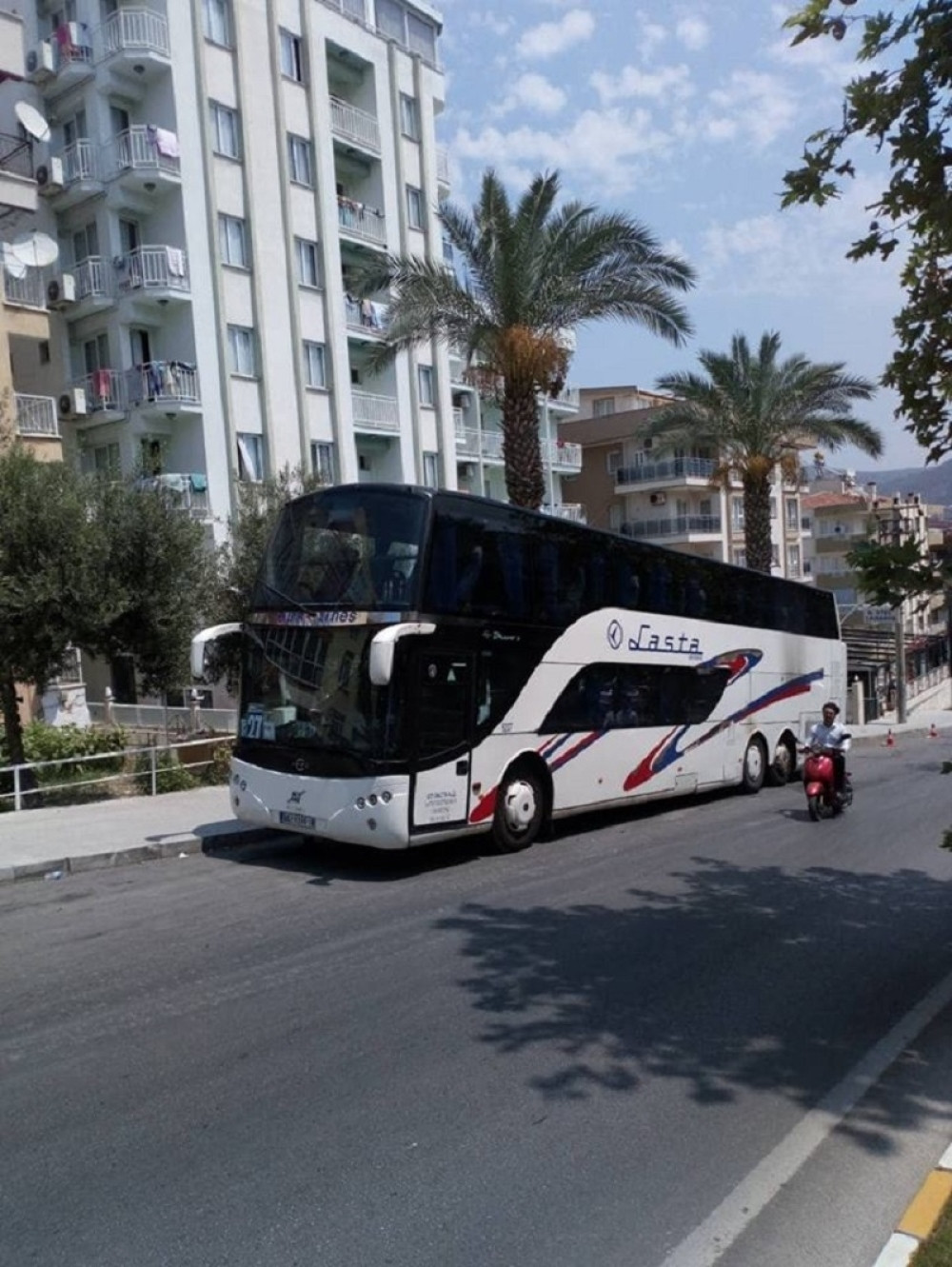 Evo ko je PIJANI TURČIN koji se kačio sa srpskim turistima u KUŠADASIJU!