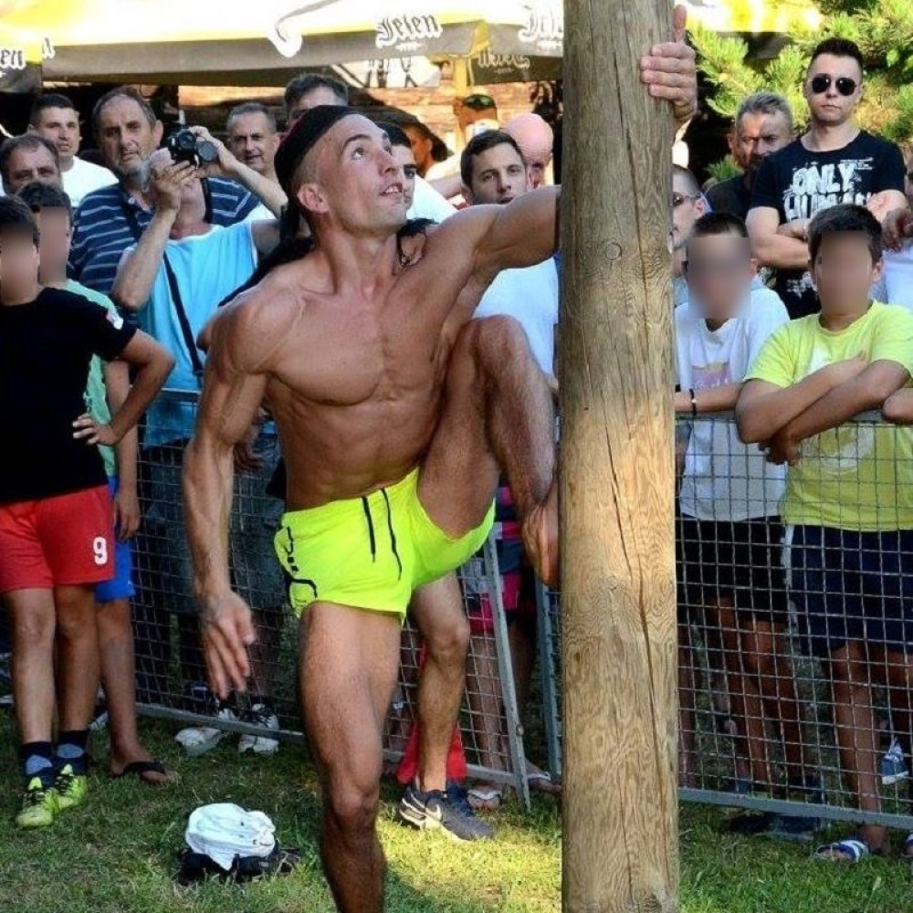 Nikola (26) bio je svetski prvak, večiti pobednik, a zla sudbina ga je otela od najmilijih