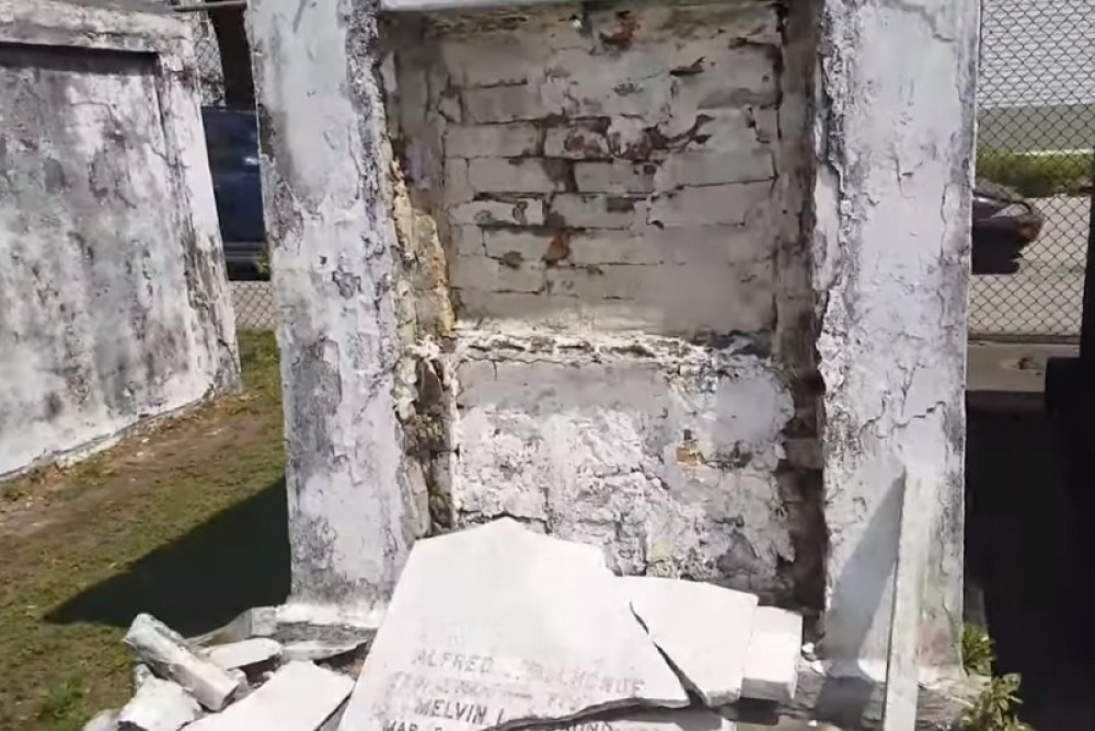 Ovo je NAJJEZIVIJE GROBLJE na svetu, a kada vidite ko je ovde sahranjen, sve će vam biti jasno!