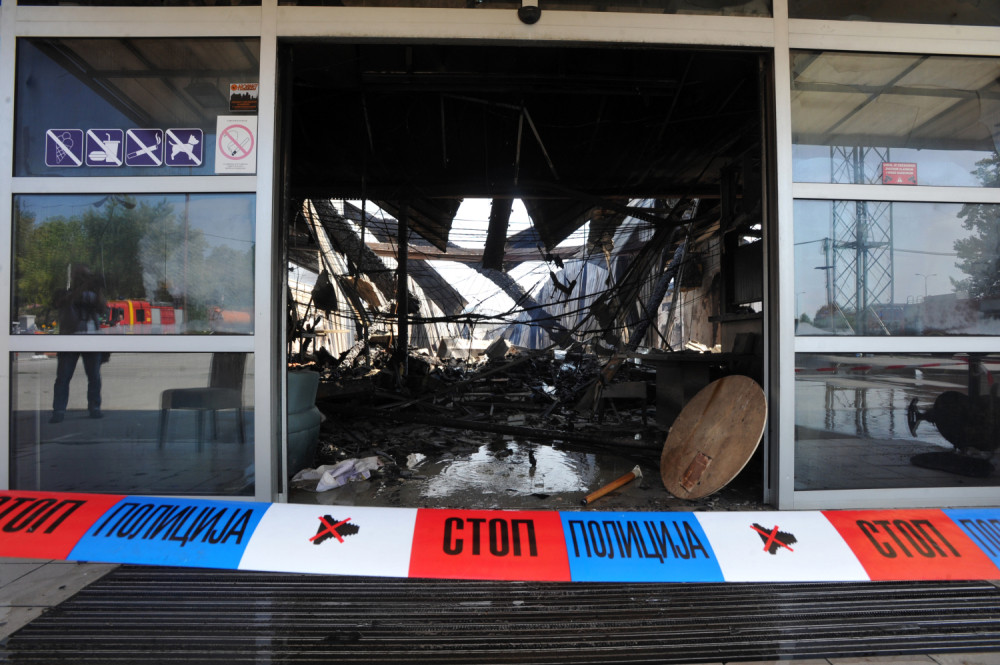 Nakon stravičnog požara u Zemunu ostala pustoš, JEZIV PRIZOR (FOTO)