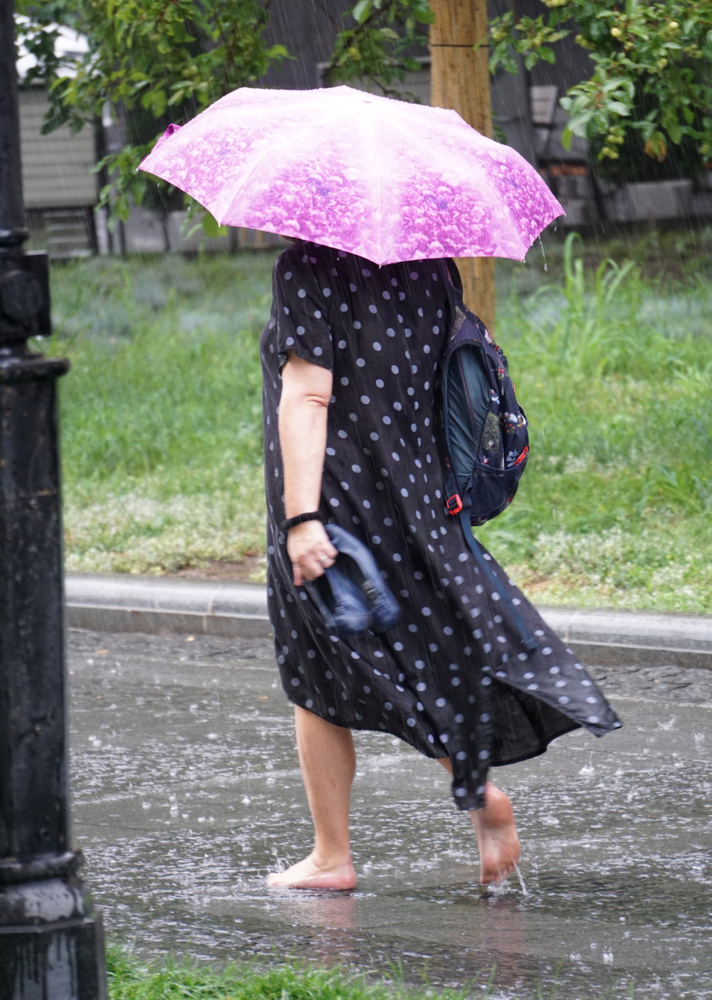 Prljava VODA koju gazite može izazvati OPŠTI HAOS u organizmu! Evo šta će vam se desiti ako NE BUDETE PAZILI!