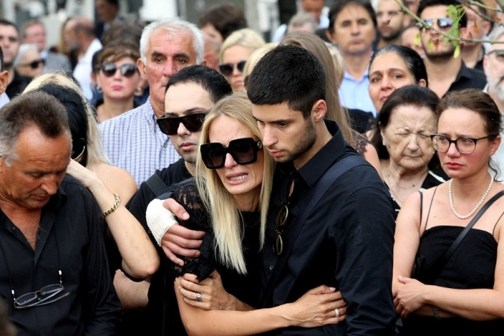 Majka i sestra LUKE BOJOVIĆA tešile Mišinu udovicu