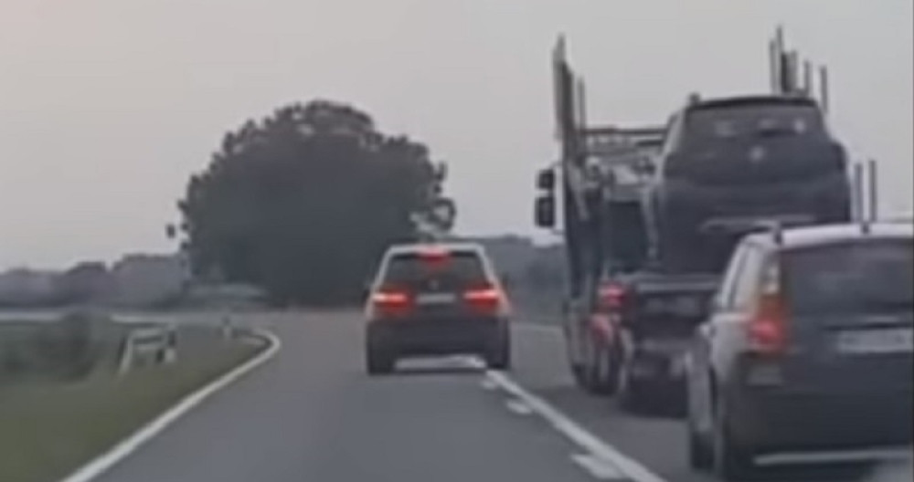 OPASNA BAHATA VOŽNJA Đilas preticao kolonu preko pune linije! (VIDEO)