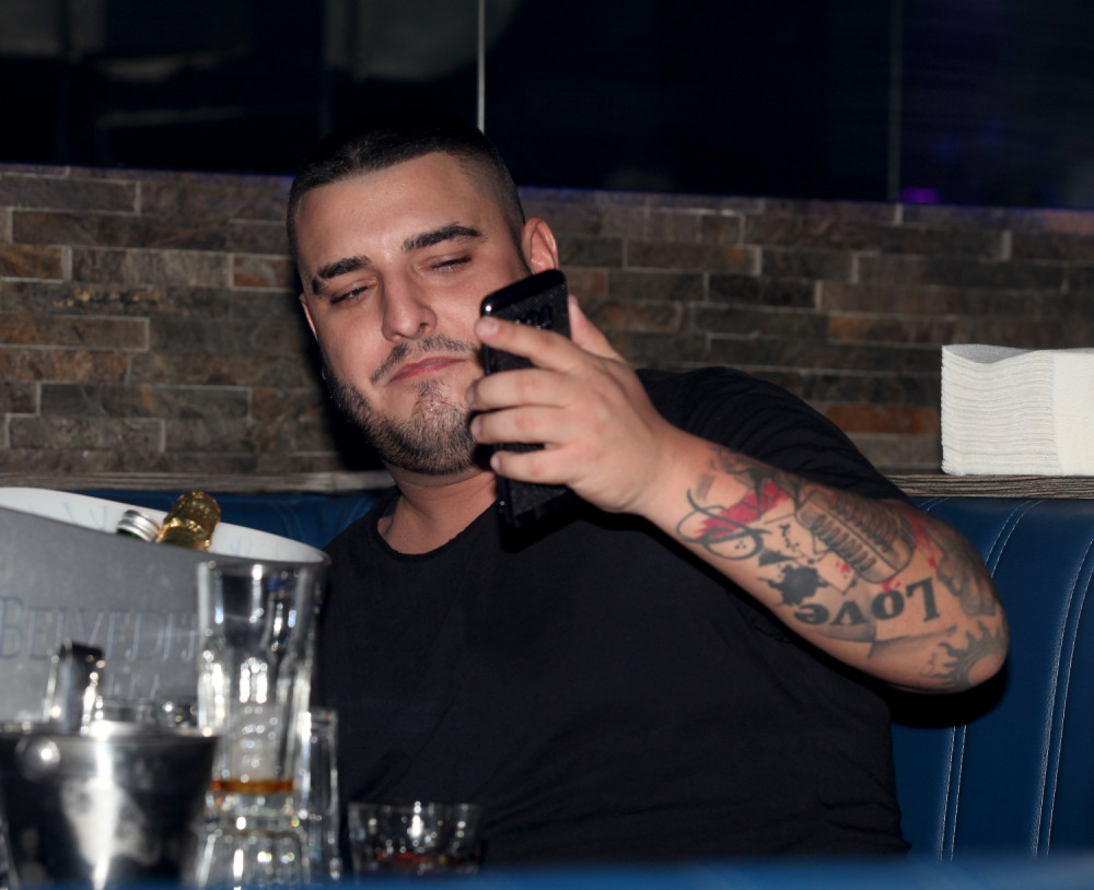 UPOMOĆ, UBIĆE ME, MOLIM VAS ZOVITE POLICIJU... Darko Lazić i njegov vozač u borbi za život!