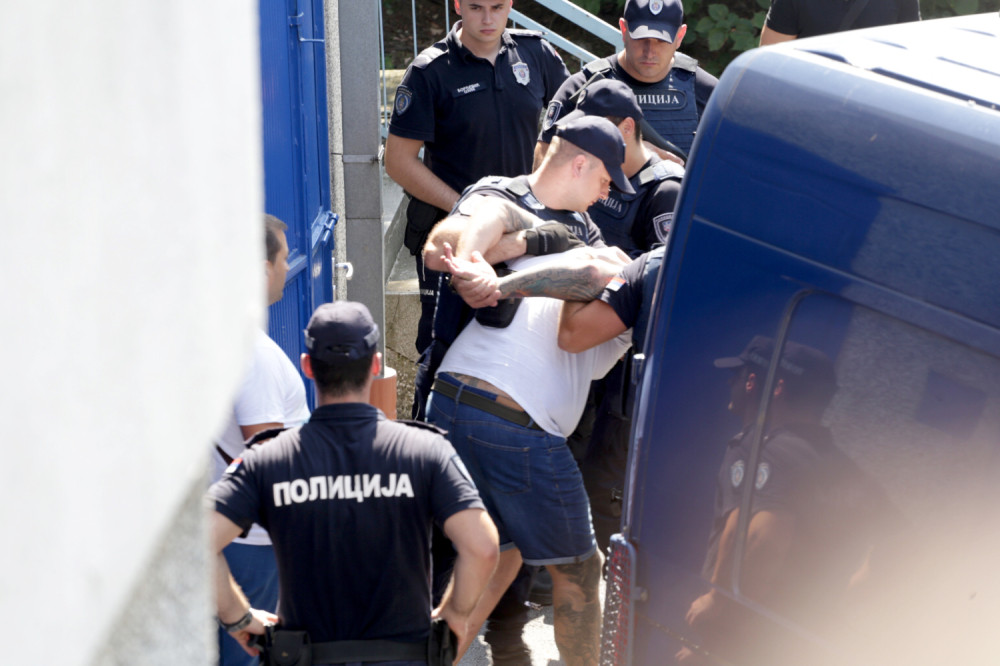 Navijači iz „torcide“ završili u Padinskoj skeli, i dobili zaduženje koje će ih NAUČITI PAMETI!