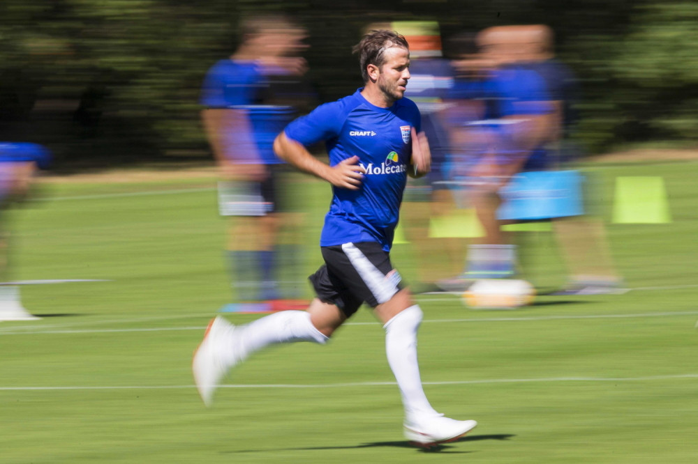 Igrao je za Ajaks, Real, Totenhem, a sada je zbog devojke pao NAJNIŽE (FOTO)