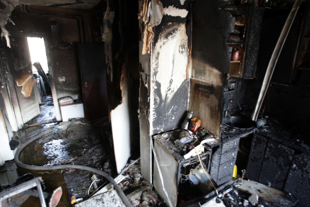 Čovek izgoreo u požaru! Vatrogasci pronašli ugljenisano telo