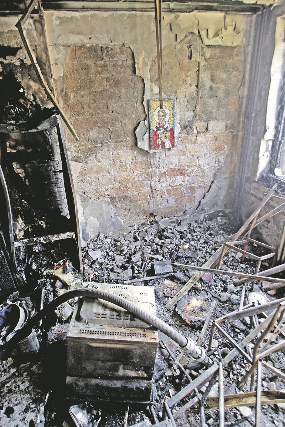 "Mislila sam da zvuci dopiru iz supermarketa, a zatim da se svađaju, ni na kraj pameti da porodica živa gori u stanu"