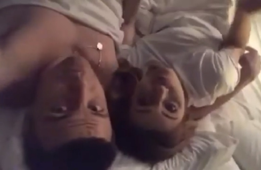 ŠOK! POSTOJI I SNIMAK: Vuk Kostić i Nina Janković završili u krevetu!