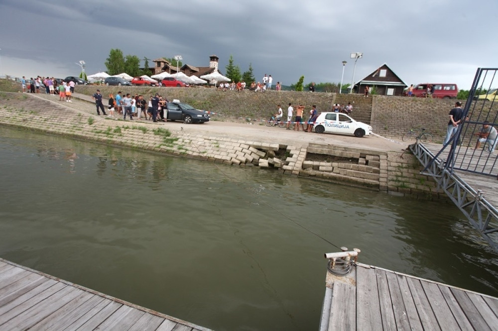 Restoran na Adi Huji kojeg je vatra noćas progutala PRATI PROKLETSTVO SMRTI!