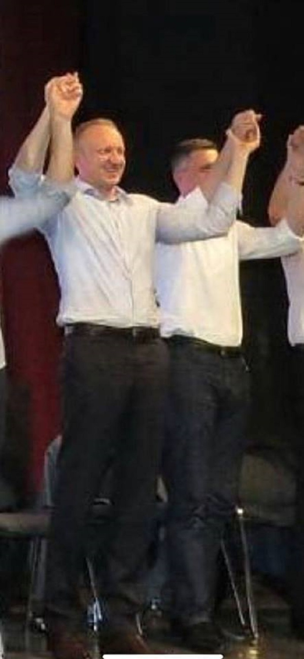 Đilas i Obradović udružili snage u skupštini, napravili sedeljku u ponoć i gledali filmove! (FOTO)