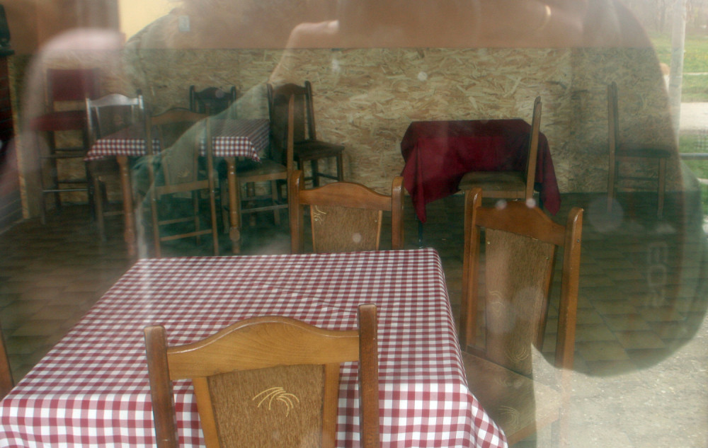 Posle obavljenog posla terao je na gnusne stvari! Mušterije ćutale i obavljale radnju!