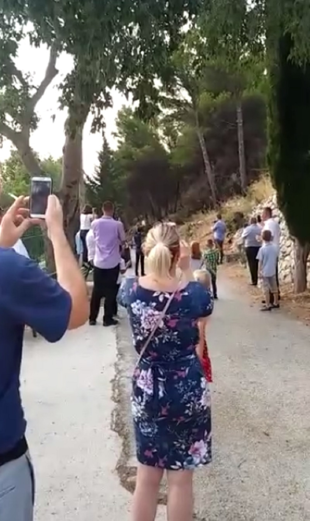 Pogledajte kako je mlada STIGLA NA VENČANJE! (VIDEO)