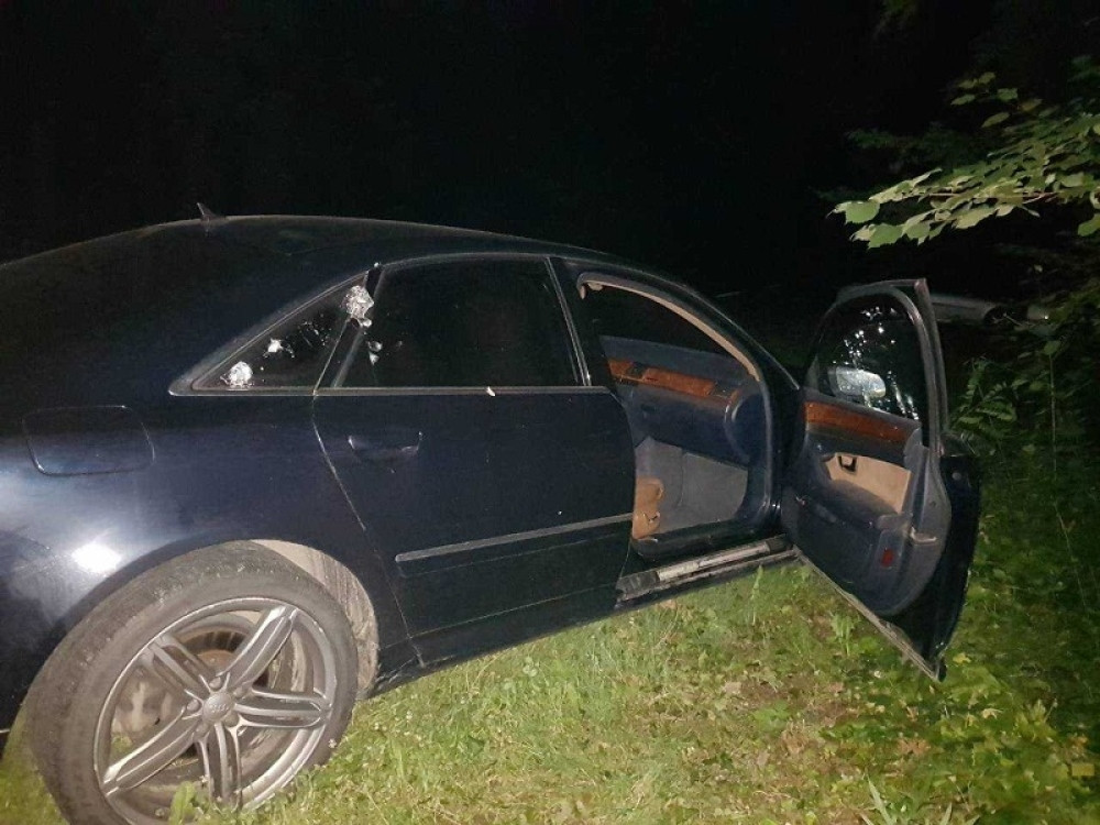 Ako vam se učini da vidite dete kako sedi na ulici usred noći, NIKAKO NE IZLAZITE IZ VOZILA!