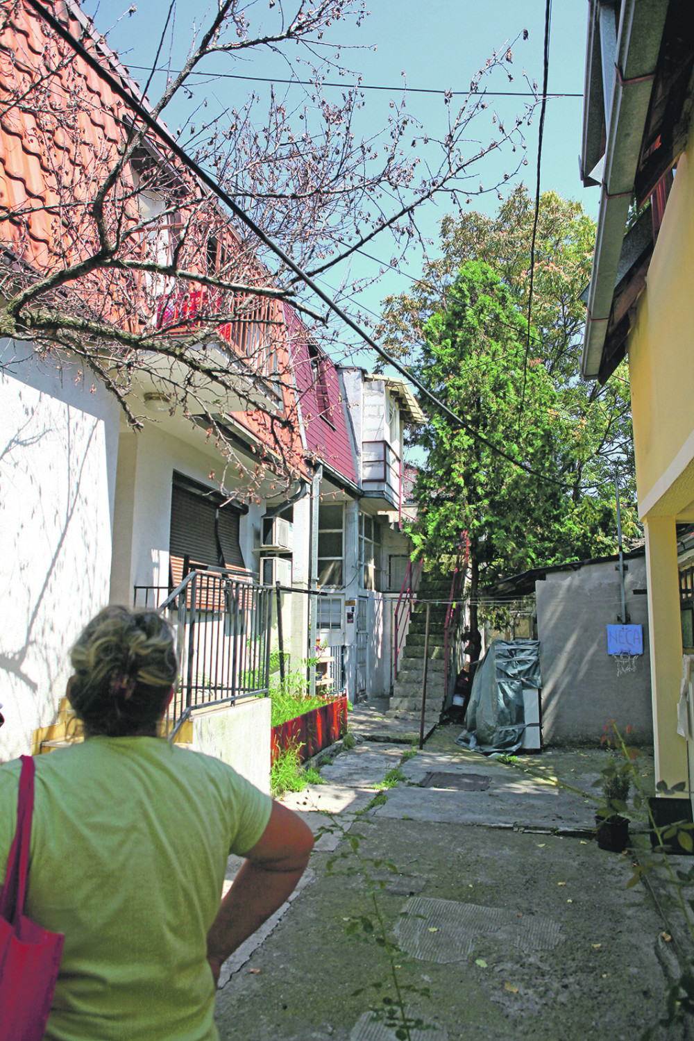 Nenad pretio pastorki (15) da će nju i majku izbaciti iz kuće, pa je silovao iznova i iznova!
