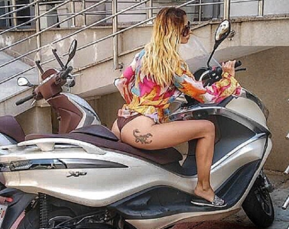 DRAMA U CRNOJ GORI! Privedena poznata srpska pevačica