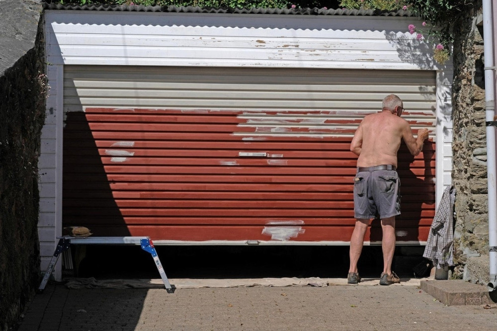 Policija upala u porodičnu kuću, a onda je zatekla UŽASAN prizor! Muškarac je učinio nešto NAJGORE!