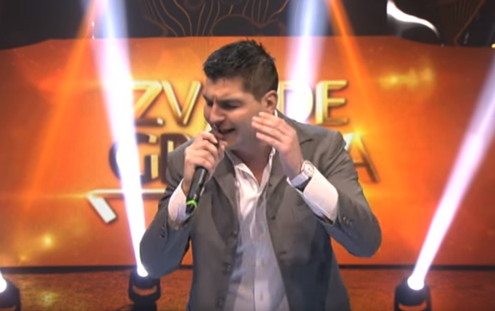 Mladić koga su u Aleksincu isekli noževima jer je navodno branio devojčice od silovanja je PEVAČ ZVEZDA GRANDA!