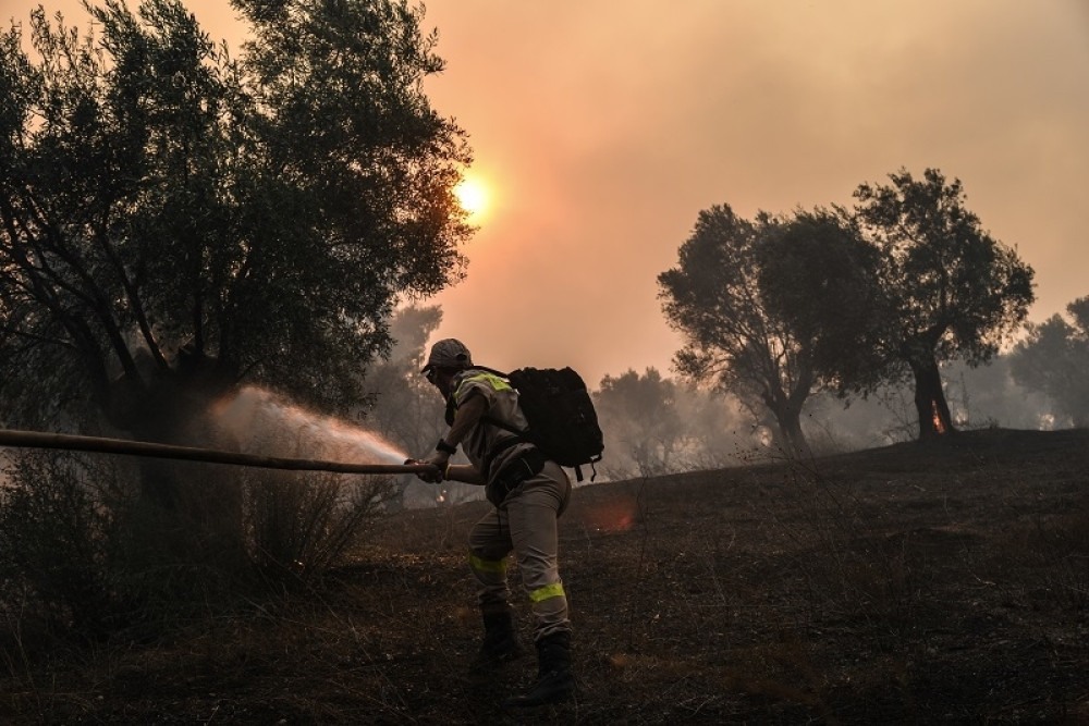 ALARMANTNO! Ponovo bukte požari na omiljenom letovalištu Srba, evo šta je sa našim turistima