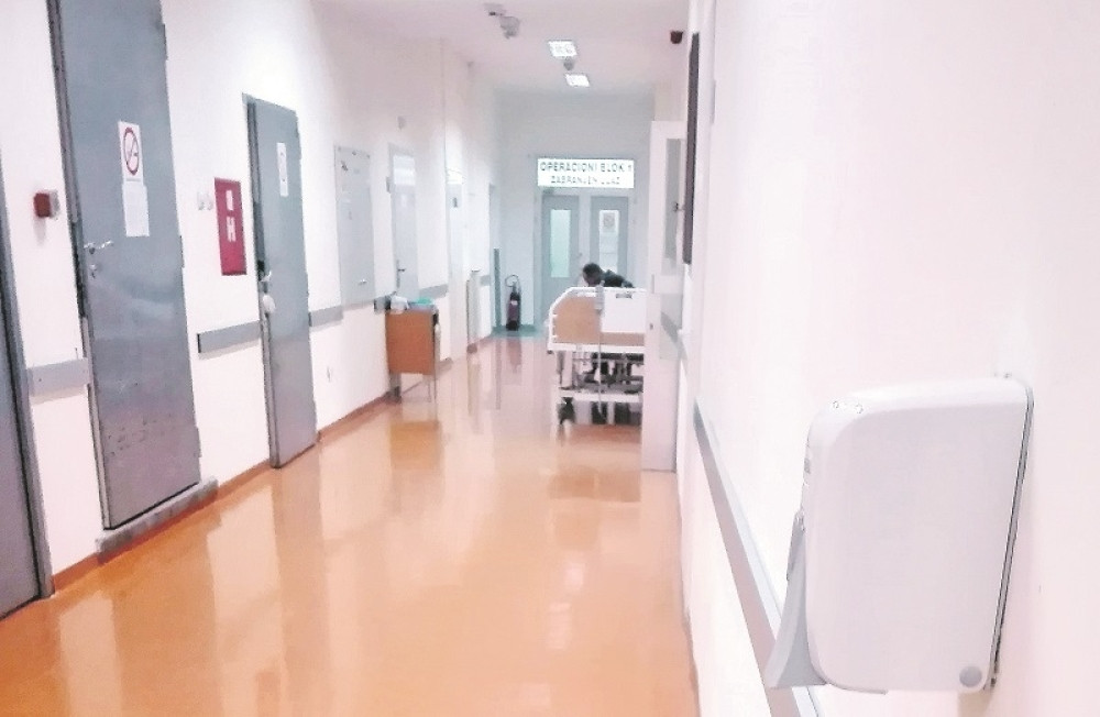 Mladići izginuli u nesreći, nakon obdukcije IZGUBILI TELA, ne mogu da ih sahrane!