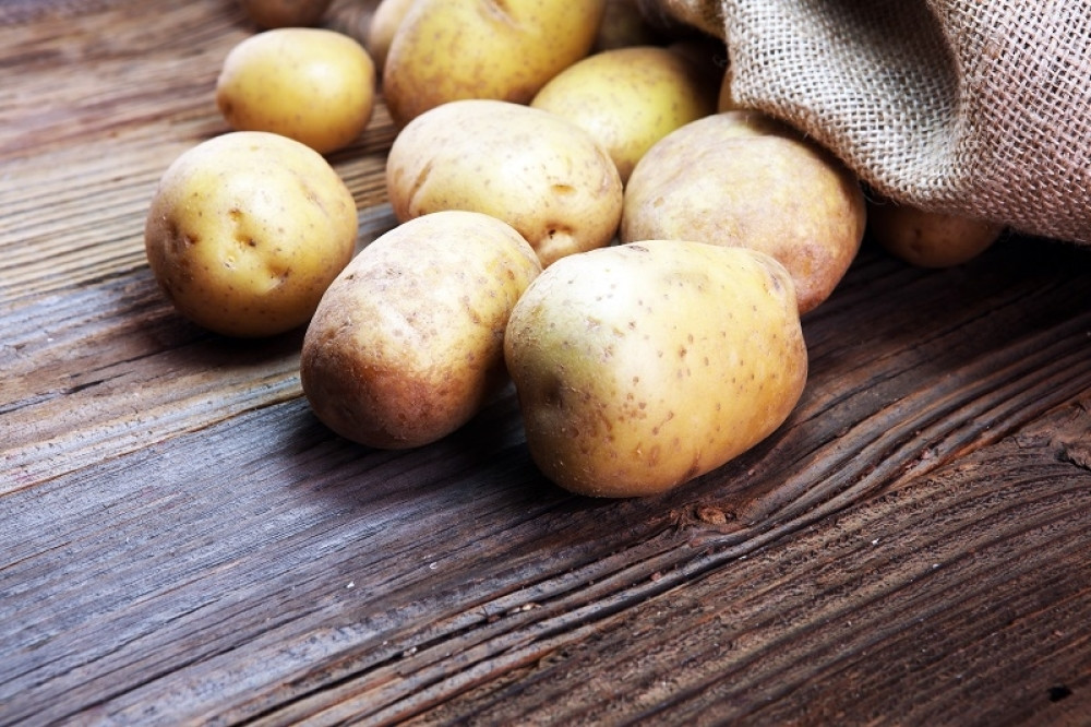 Ovo morate da probate: Hrskav i pikantan krompir sa ljuskom iz rerne za nekoliko minuta