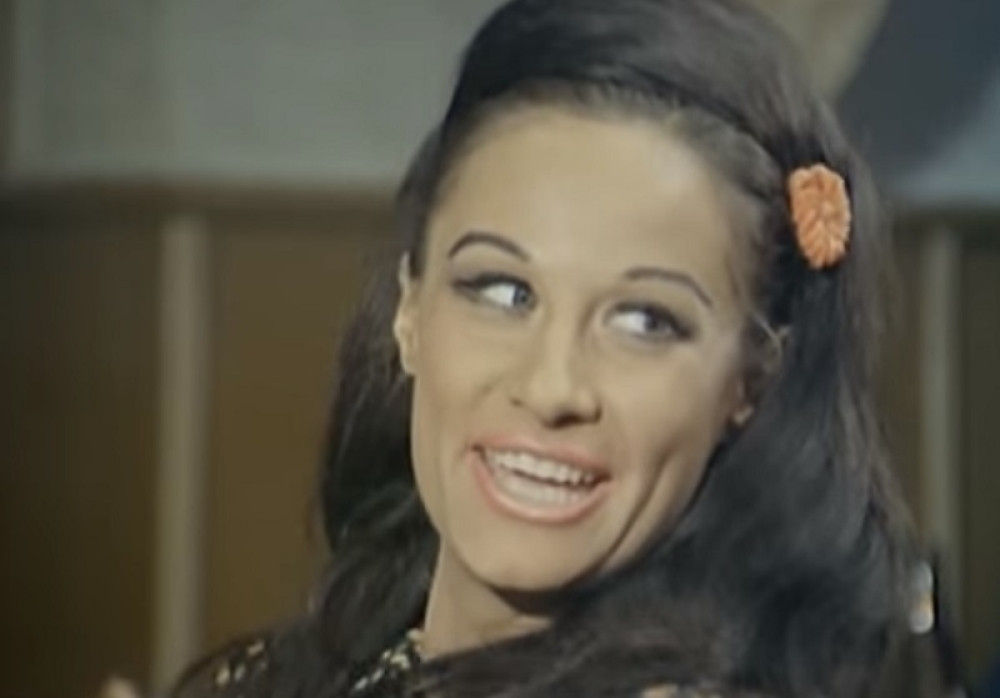 BILA JE NAJVEĆA ZVEZDA JUGOSLAVIJE, MUŠKARCI SU UMIRALI ZA NJOM! Postigla svetsku slavu, bila u braku sa političarem, a danas prodaje nameštaj da bi preživela