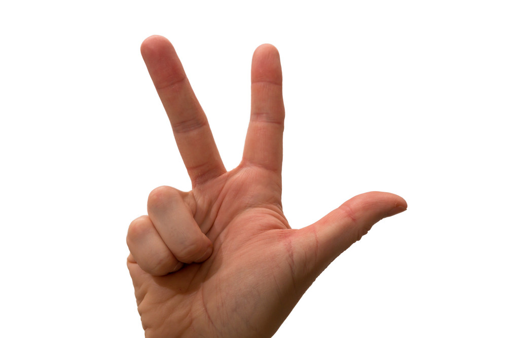 TRI PRSTA na novoj švajcarskoj novčanici razbesnela Bosance, Centralna banka morala da objašnjava da nije u pitanju SRPSKI POZDRAV! (VIDEO)