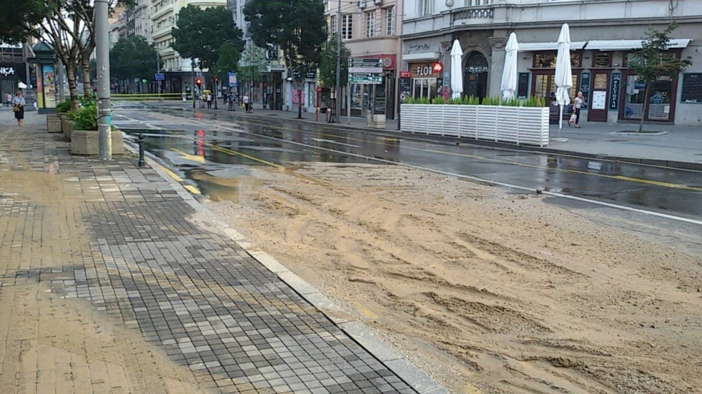 OBUSTAVLJEN SAOBRAĆAJ Izbegavajte centar Beograda do 15 časova!
